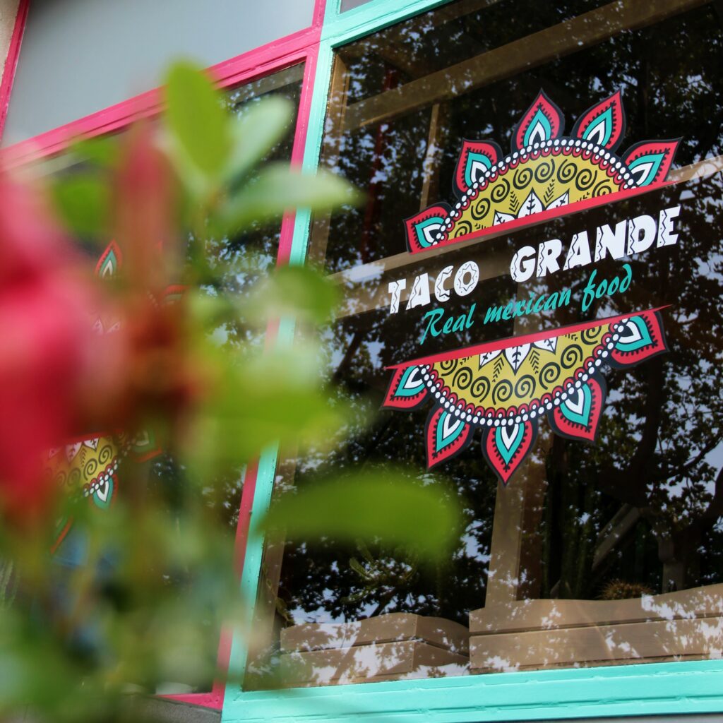 zdjęcie okna restauracji meksykańskiej Taco Grande w Szczecinie